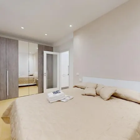 Centro Elpidio Blu Apartment